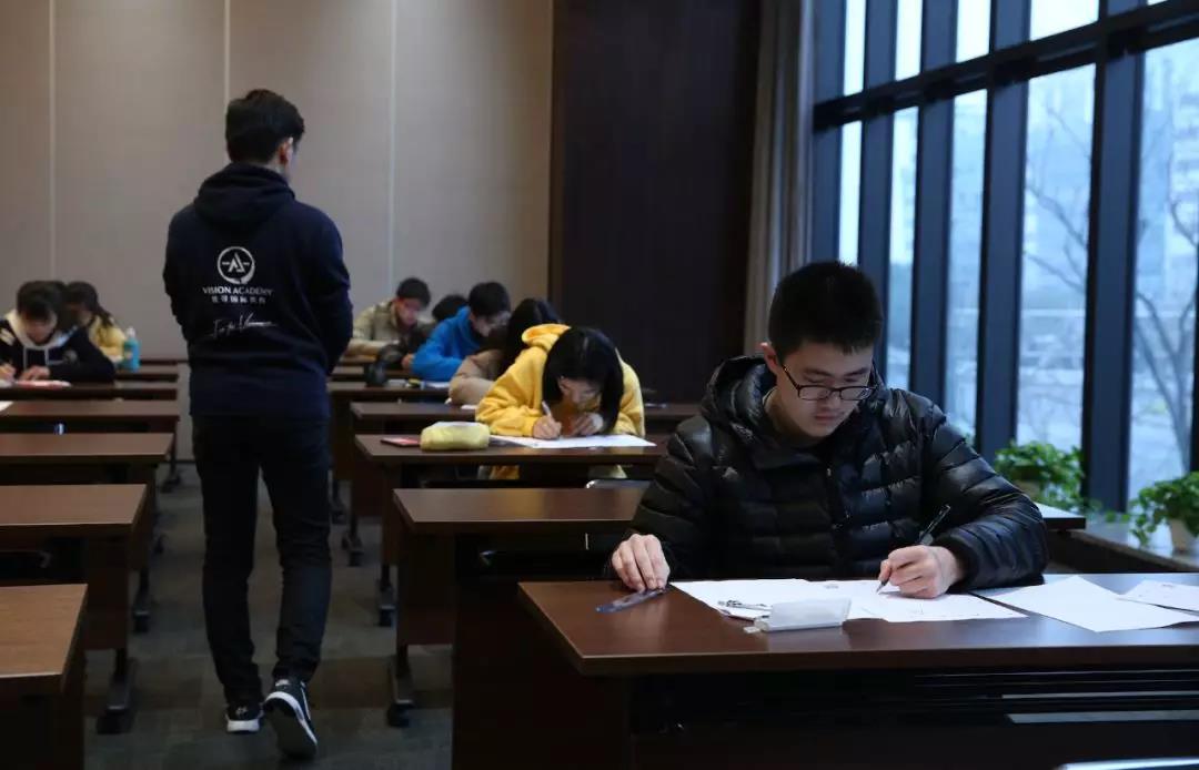 惊呆！参加这个项目的学生，一半都进了牛津剑桥！