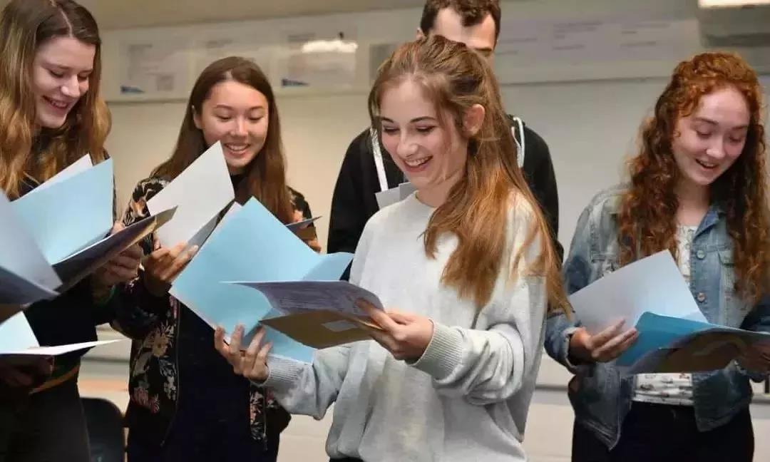 英国政府回应了！PSW工作签证时隔8年正式回归！ 留英可获两年工作签证！