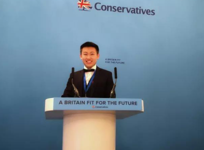 名师专访 | 谢老师：那个和首相梅姨谈笑风生的男人
